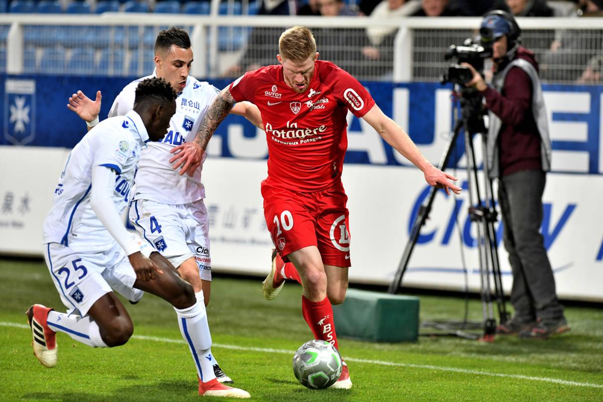 Nhận định soi kèo Auxerre vs Brest lúc 00h00 ngày 28/9/2024 nhan-dinh-soi-keo-auxerre-vs-brest-luc-00h00-ngay-28-9-2024-1