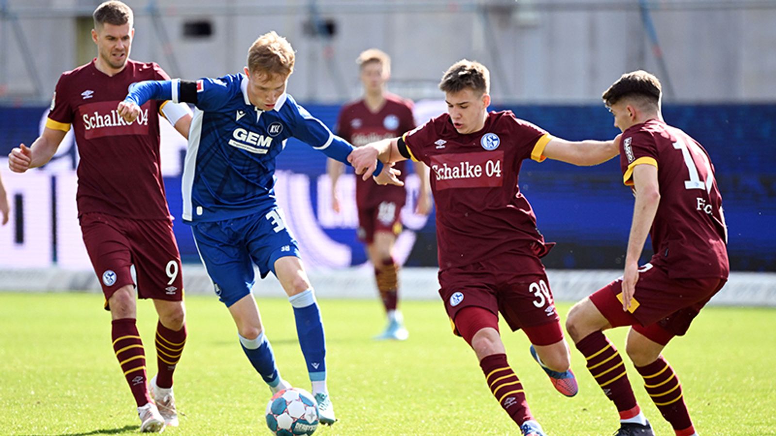 Nhận định soi kèo Karlsruhe vs Schalke lúc 23h30 ngày 13/9/2024 nhan-dinh-soi-keo-karlsruhe-vs-schalke-luc-23h30-ngay-13-9-2024-1