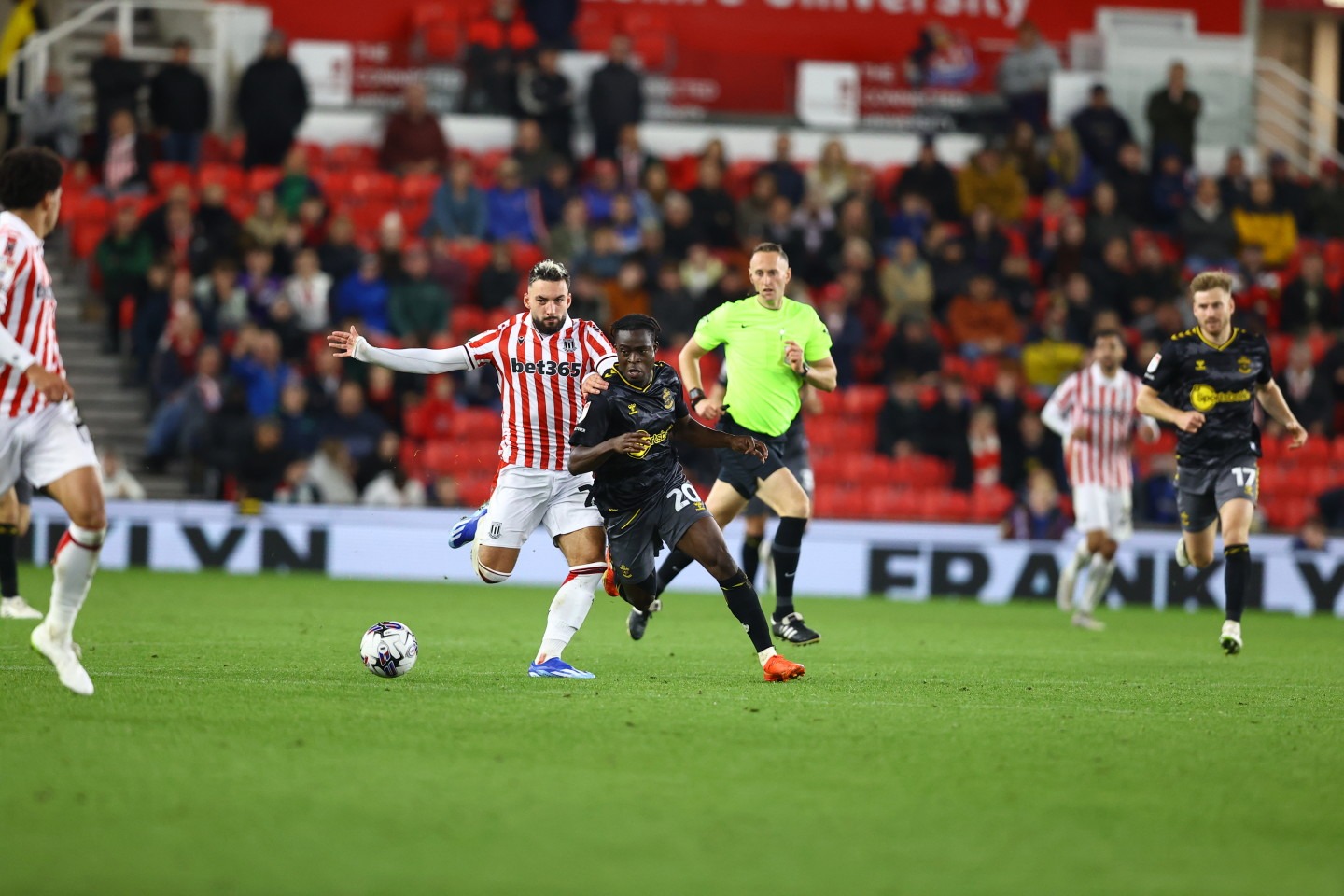 Nhận định soi kèo Southampton vs Stoke lúc 02h45 ngày 30/10/2024 nhan-dinh-soi-keo-southampton-vs-stoke-luc-02h45-ngay-30-10-2024-1