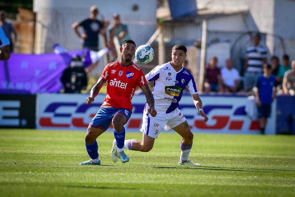 Nhận định soi kèo Fenix vs Club Nacional vào 02h30 ngày 14/11/2024 nhan-dinh-soi-keo-fenix-vs-club-nacional-vao-02h30-ngay-14-11-2024-1