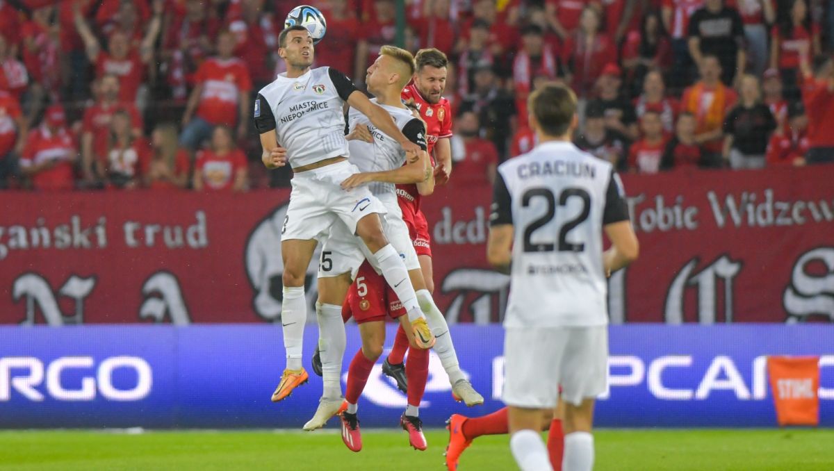 nhan-dinh-soi-keo-puszcza-vs-widzew-lodz-luc-01h00-ngay-26-11-2024