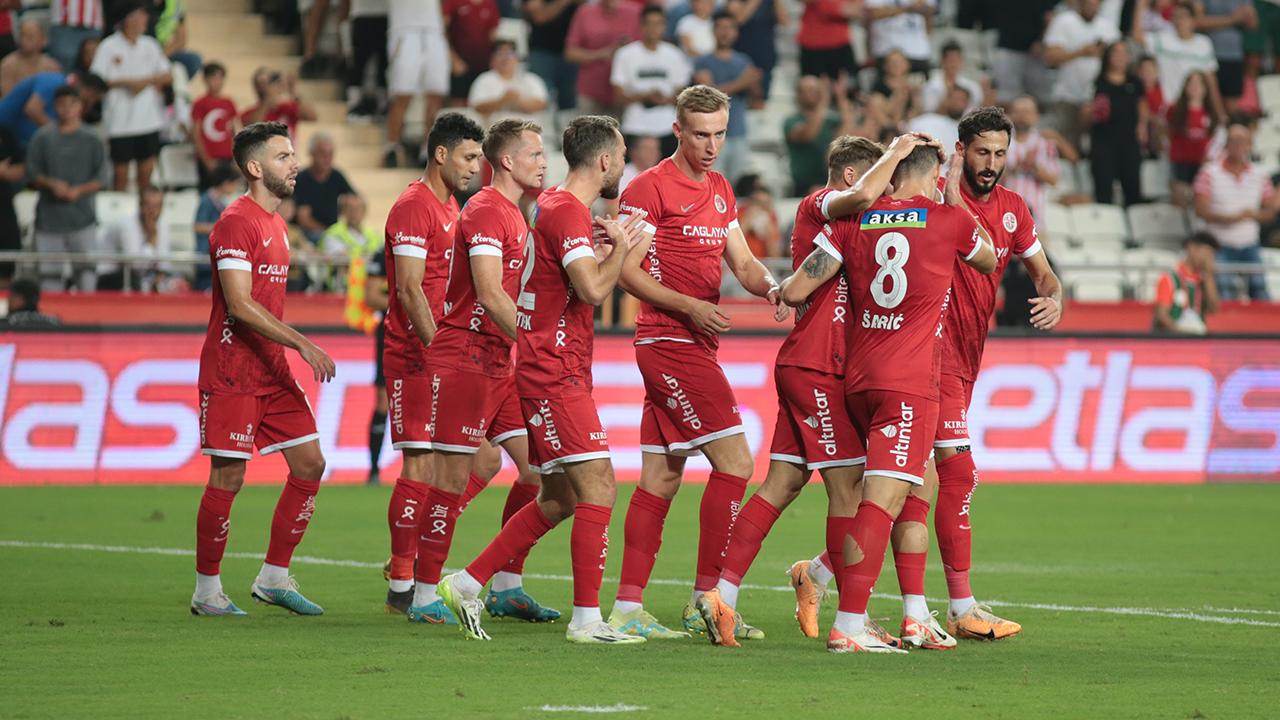 nhan-dinh-soi-keo-samsunspor-vs-antalyaspor-luc-00h00-ngay-05-11-2024