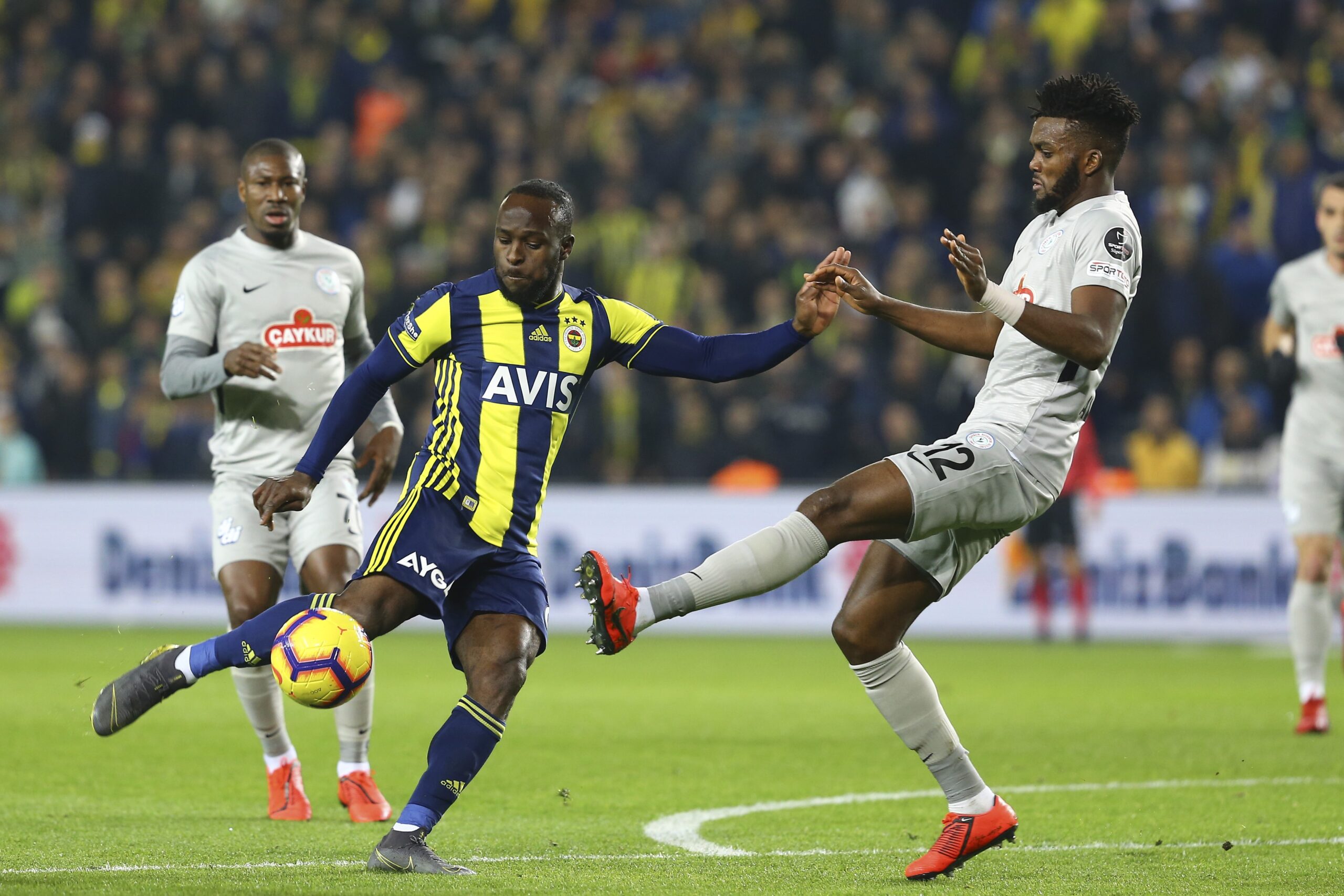 Nhận định soi kèo Fenerbahce vs Gaziantep lúc 00h00 ngày 3/12/2024 nhan-dinh-soi-keo-fenerbahce-vs-gaziantep-luc-00h00-ngay-3-12-2024-1