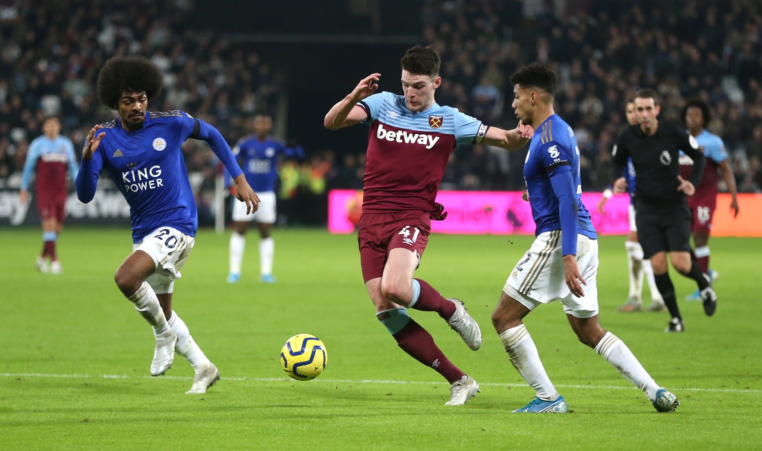 Nhận định soi kèo Leicester vs West Ham lúc 03h15 ngày 4/12/2024 nhan-dinh-soi-keo-leicester-vs-west-ham-luc-03h15-ngay-4-12-2024-1