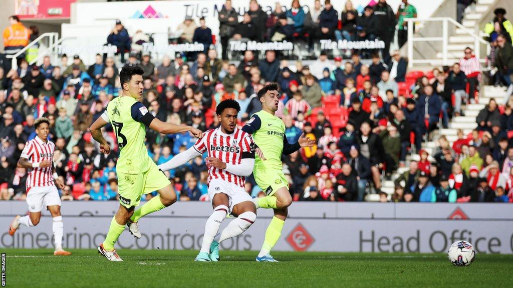 nhan-dinh-soi-keo-stoke-vs-sunderland-luc-22h00-ngay-29-12-2024