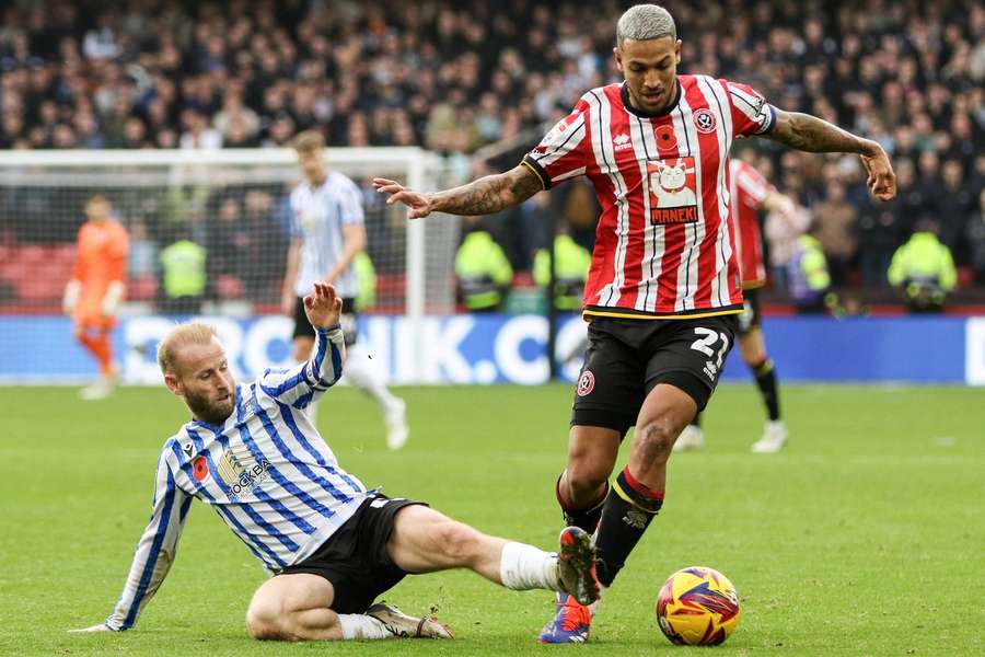 nhan-dinh-soi-keo-sunderland-vs-sheffield-united-luc-03h00-ngay-02-01-2025