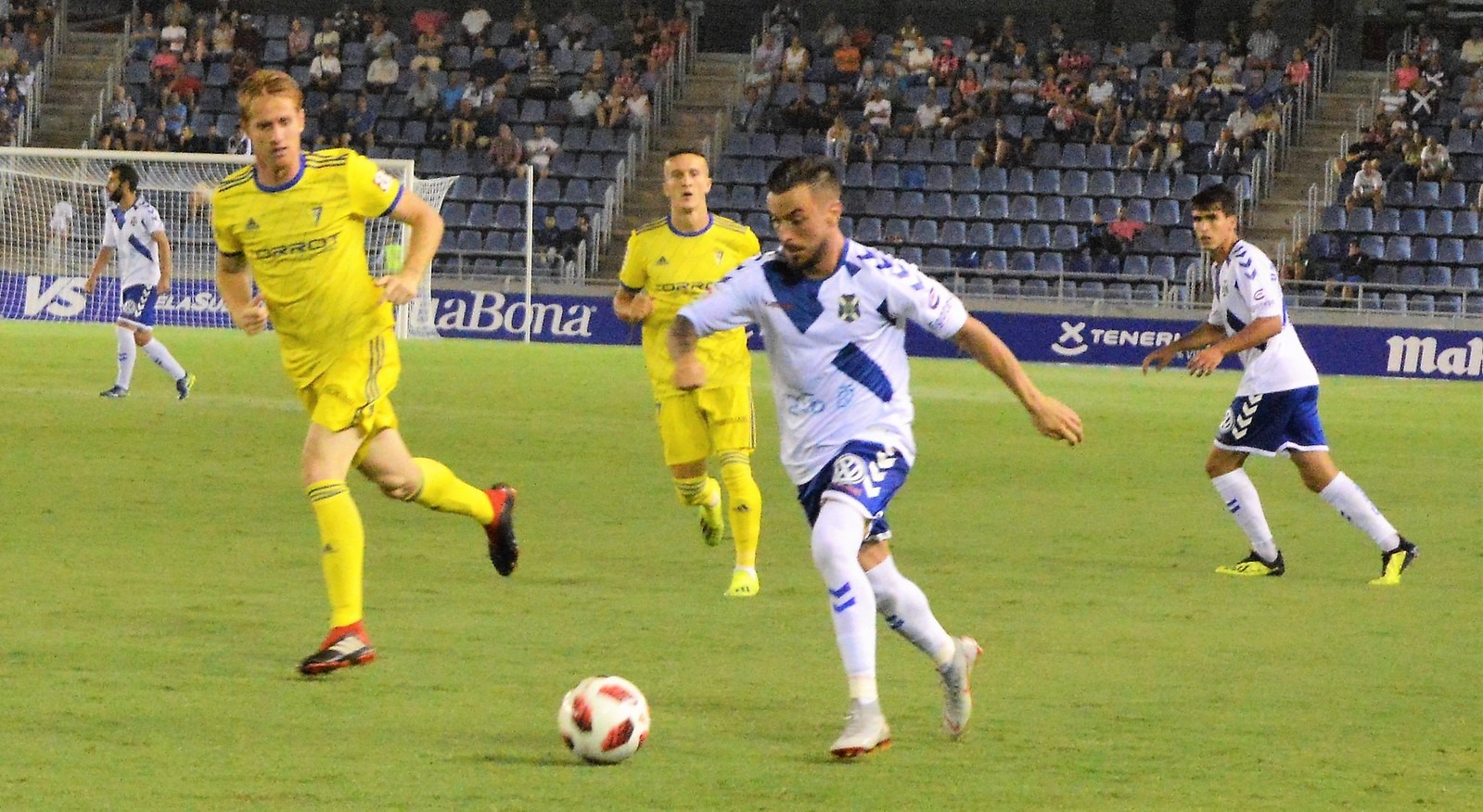 Nhận định soi kèo Tenerife vs Cadiz lúc 00h30 ngày 24/3/2025 nhan-dinh-soi-keo-tenerife-vs-cadiz-luc-00h30-ngay-24-3-2025-1