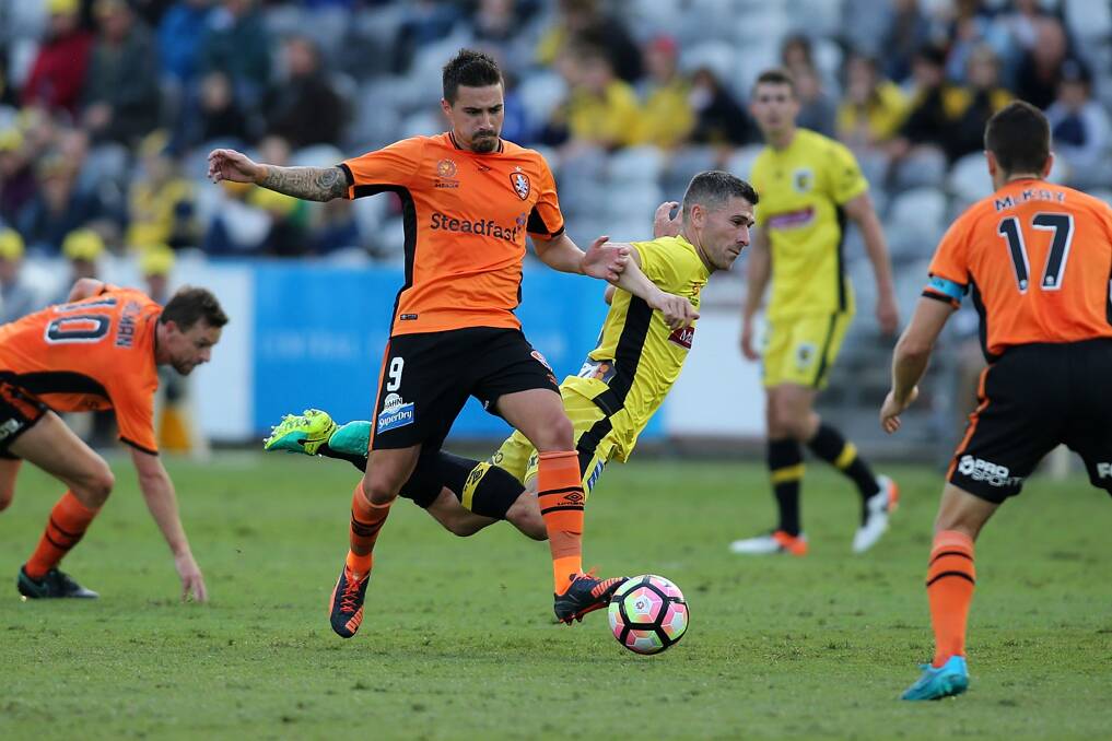 nhan-dinh-soi-keo-central-coast-vs-brisbane-roar-luc-16h35-ngay-2-5-2025