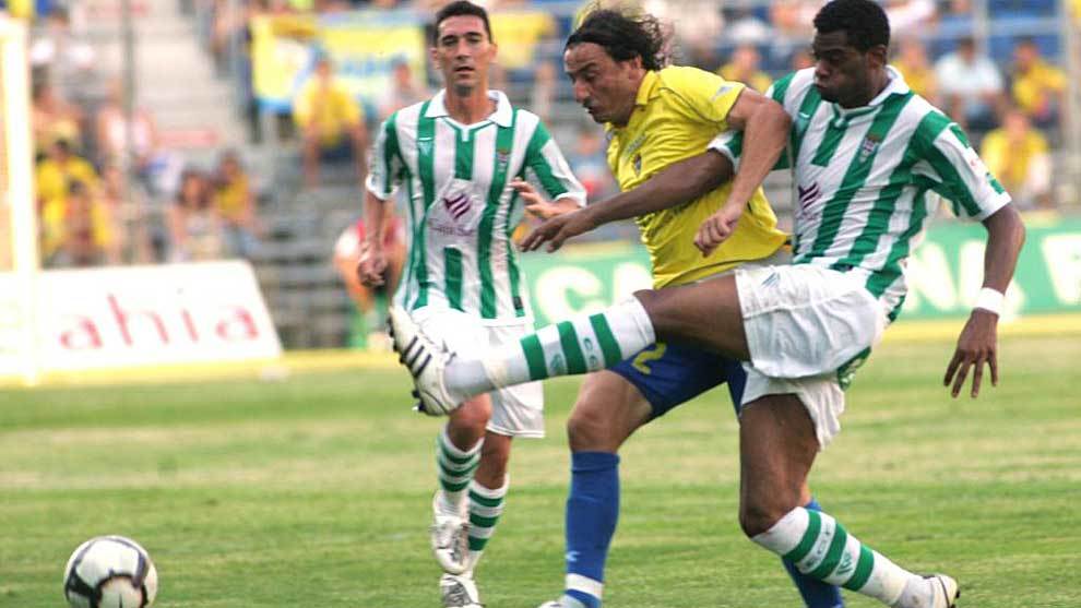 nhan-dinh-soi-keo-cordoba-vs-cadiz-luc-1h30-ngay-3-5-2025