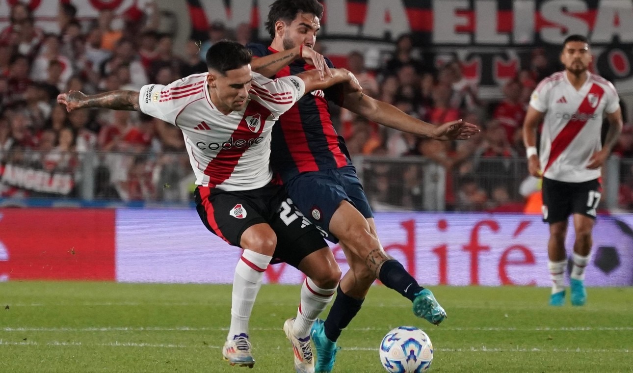 Nhận định soi kèo River Plate vs Urawa Red Diamonds lúc 02h00 ngày 18/6/2025 nhan-dinh-soi-keo-river-plate-vs-urawa-red-diamonds-luc-02h00-ngay-18-6-2025-1