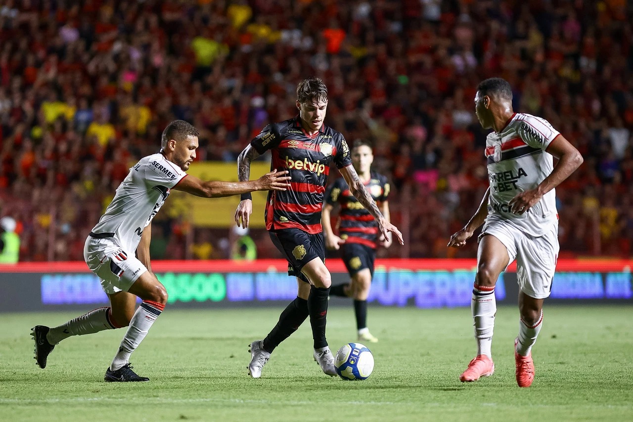 Nhận định soi kèo Sport Recife vs Botafogo lúc 03h30 ngày 21/7/2025 nhan-dinh-soi-keo-sport-recife-vs-botafogo-luc-03h30-ngay-21-7-2025-1