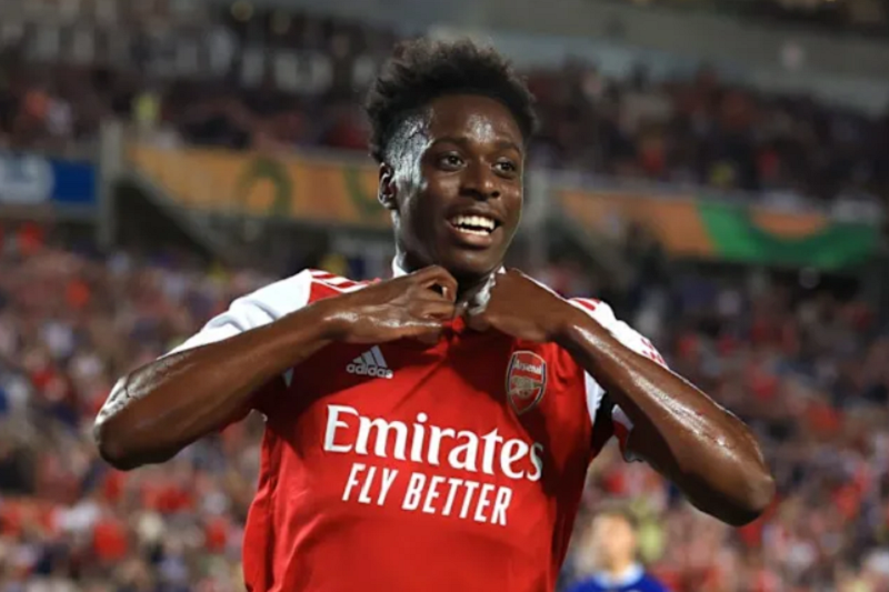 arsenal-lo-nang-trong-thuong-vu-ban-lokonga