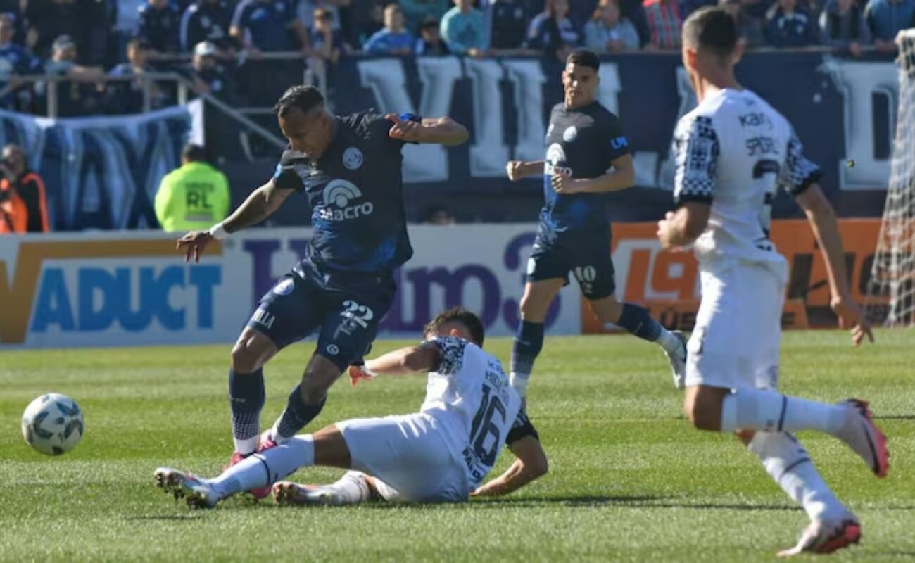 nhan-dinh-soi-keo-racing-club-vs-rivadavia-luc-07h00-ngay-7-10-2025