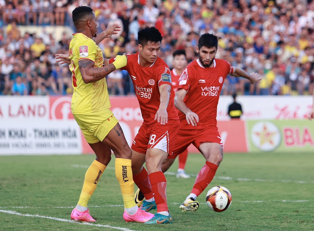 nhan-dinh-soi-keo-thanh-hoa-vs-viettel-luc-18h00-ngay-2-11-2025