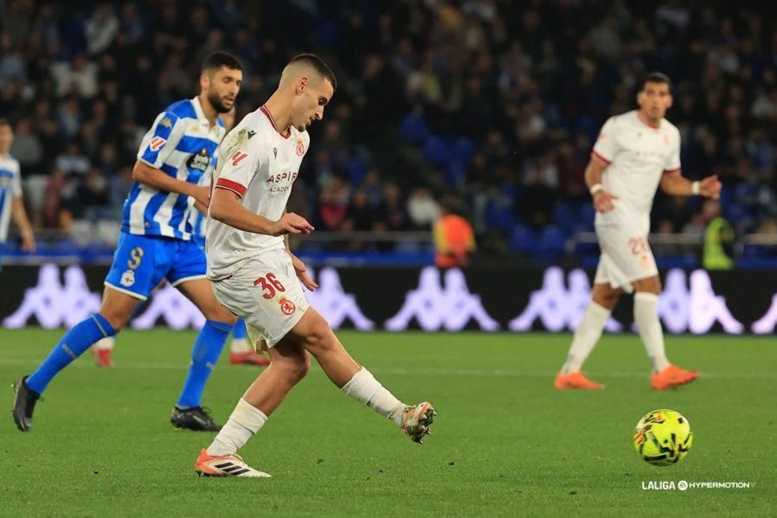 Nhận định soi kèo Cultural Leonesa vs Malaga lúc 02h30 ngày 18/11/2025 nhan-dinh-soi-keo-cultural-leonsa-vs-malaga-luc-02h30-ngay-18-11-2025-1